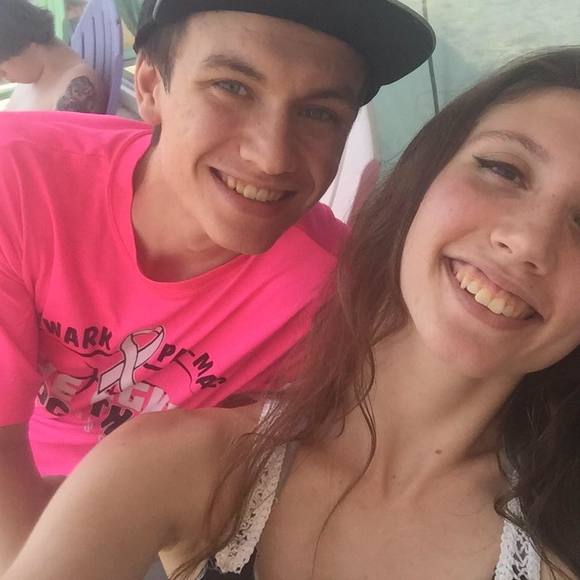 Meet your Posher, Amber - Picture 2 of 2